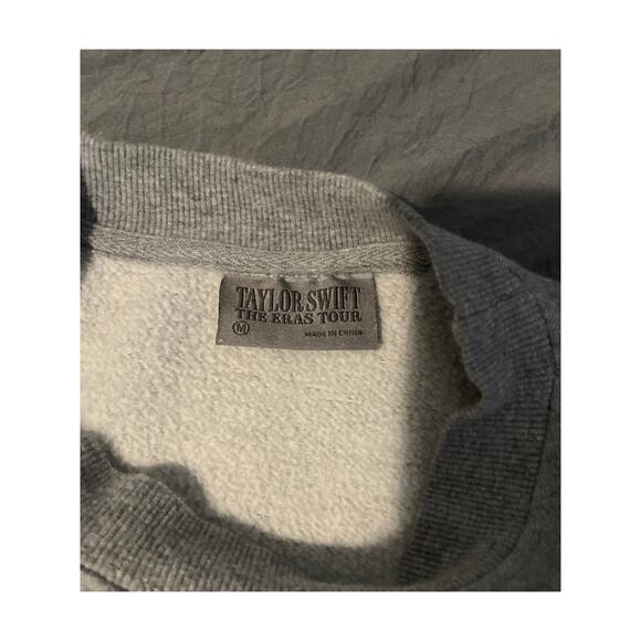 Taylor Swift The Eras Tour Sweatshirt Women’s Medium – Official Concert Merch - Picture 4 of 8